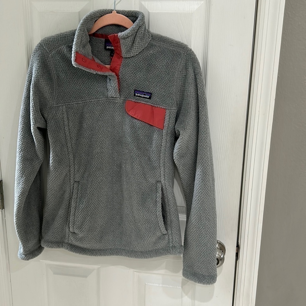 Patagonia Gray Pink Coral Re-Tool Snap-T Pullover Fleece, women’s size small